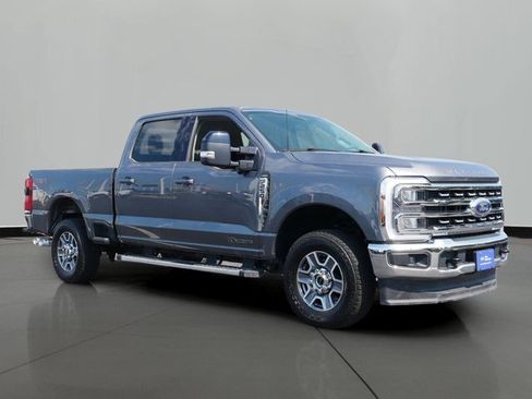 Certified 2025 Ford F250 Lariat AWD/4WD image 4