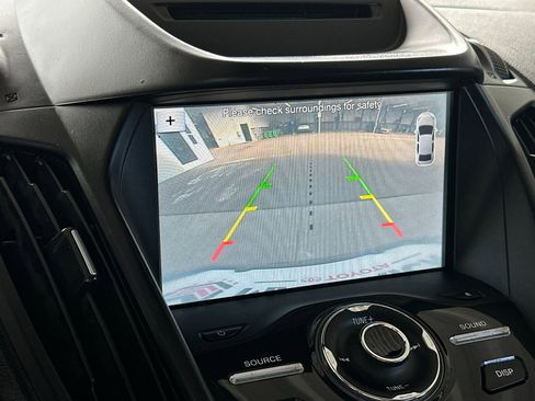 Used 2018 Ford Escape Titanium image 18