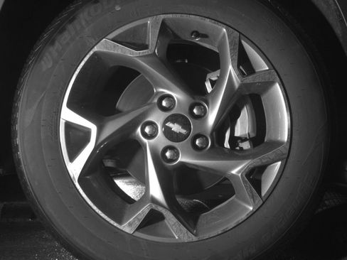 Used 2025 Chevrolet Trax LT FWD image 13