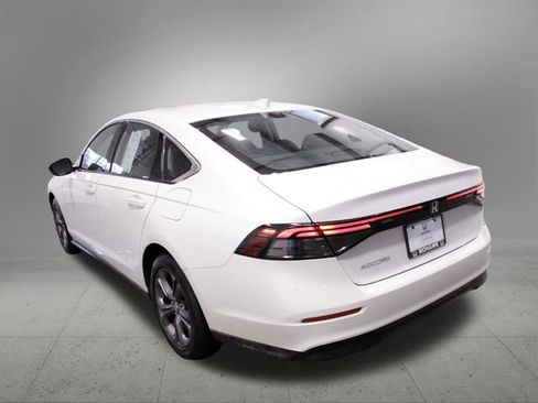 Certified 2023 Honda Accord EX image 4