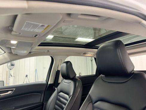 Used 2022 Ford Edge SEL w/ Convenience Package AWD/4WD image 19