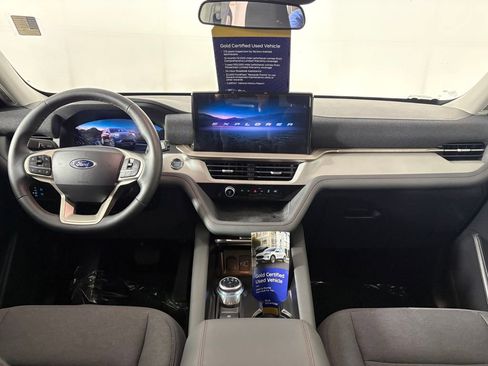 Certified 2025 Ford Explorer Active AWD/4WD image 27