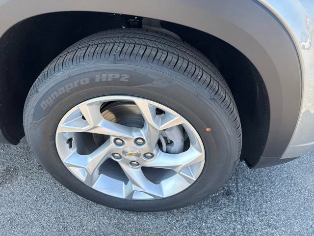 New 2026 Chevrolet Trax LS w/ LS Convenience Package FWD image 8