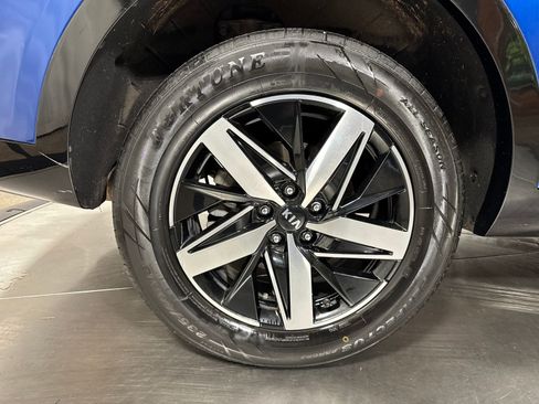 Certified 2021 Kia Sorento EX AWD/4WD image 13
