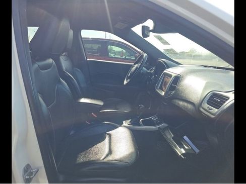 Used 2021 Jeep Compass Latitude FWD image 28