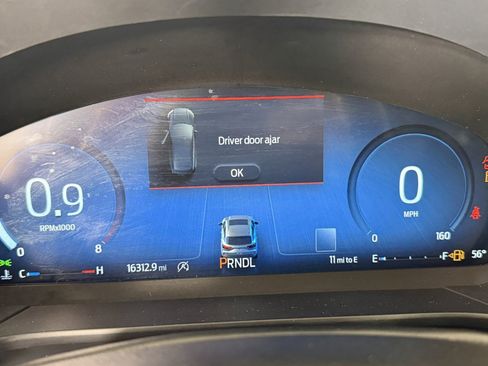 Used 2025 Ford Escape Platinum image 17