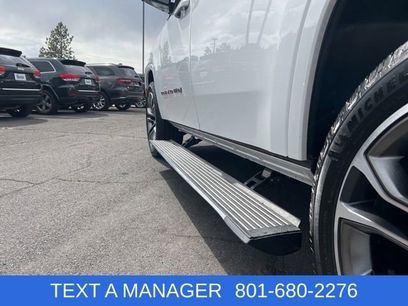 Used 2022 Jeep Grand Wagoneer Series III w/ Rear Seat Video Group 1