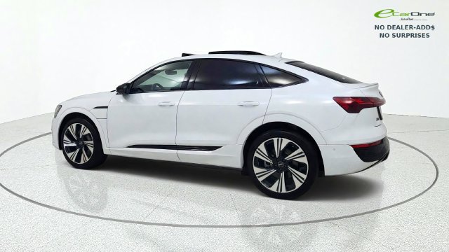 Used 2024 Audi Q8 e-tron Prestige w/ Prestige Package AWD/4WD image 5
