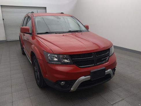 Used 2019 Dodge Journey Crossroad FWD image 14