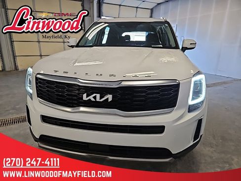 Used 2022 Kia Telluride S image 3