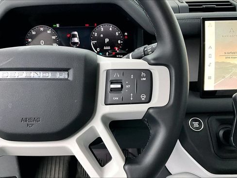 Used 2025 Land Rover Defender 110 S AWD/4WD image 26