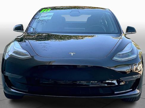 Used 2018 Tesla Model 3 Mid Range image 3