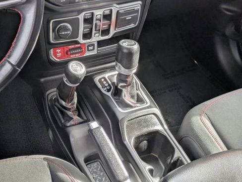 Used 2018 Jeep Wrangler Unlimited Rubicon image 14