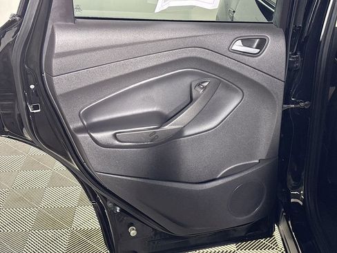 Used 2017 Ford Escape SE image 18