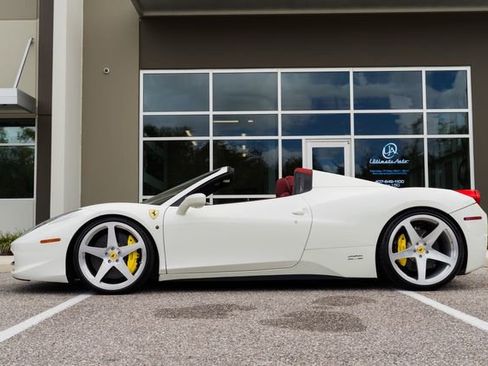 Used 2014 Ferrari 458 Spider image 6