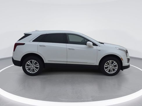 Used 2023 Cadillac XT5 Luxury AWD/4WD image 2