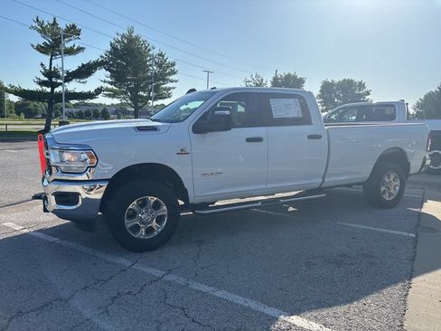 Used 2024 RAM 3500 Big Horn AWD/4WD image 15