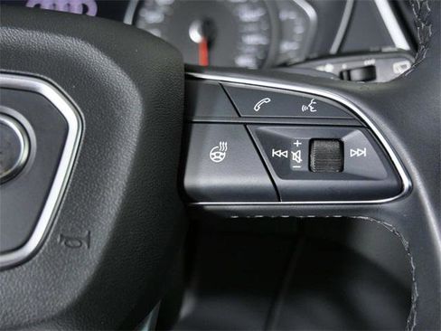 Used 2022 Audi Q5 2.0T Premium w/ Convenience Package image 23