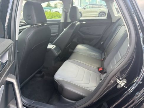 Used 2025 Volkswagen Jetta SEL FWD image 31