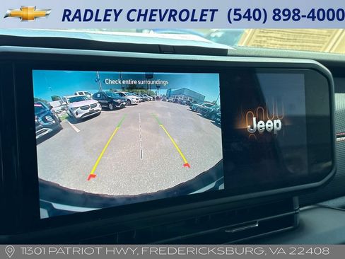 Used 2024 Jeep Wrangler Unlimited Rubicon AWD/4WD image 9