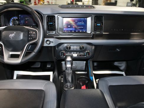 Used 2021 Ford Bronco Black Diamond w/ Sasquatch Package AWD/4WD image 22