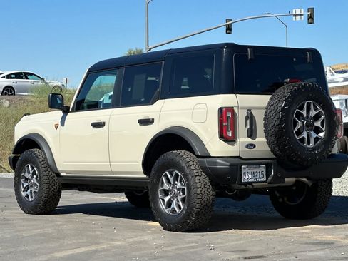 Certified 2025 Ford Bronco Badlands AWD/4WD image 6