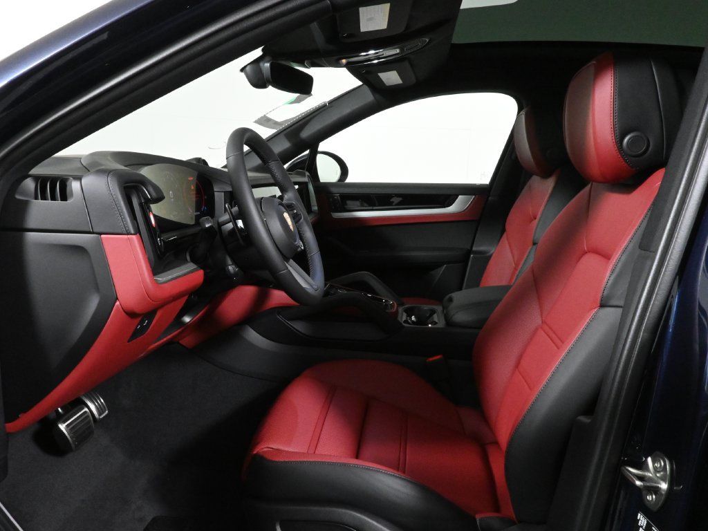 Used 2026 Porsche Cayenne S AWD/4WD image 5