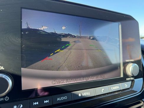 Used 2023 Nissan Pathfinder SV image 26