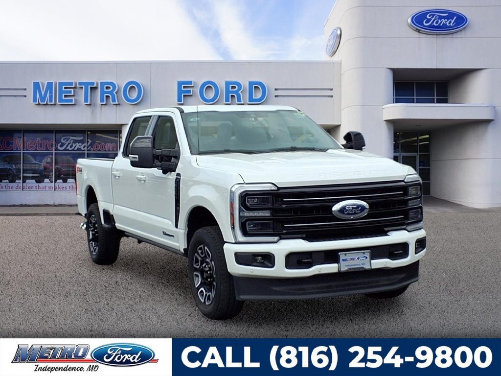 Used 2025 Ford F250 Platinum w/ FX4 Off-Road Package AWD/4WD image 1