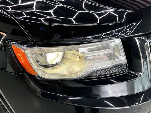 Used 2016 Jeep Grand Cherokee Overland AWD/4WD image 33