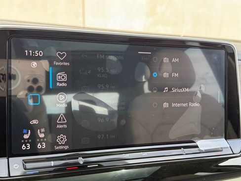 Certified 2025 Volkswagen Atlas SE image 15