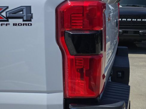 Used 2023 Ford F250 XL w/ 360-Degree Camera Package AWD/4WD image 24