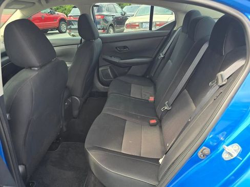 Used 2024 Nissan Sentra SV FWD image 12
