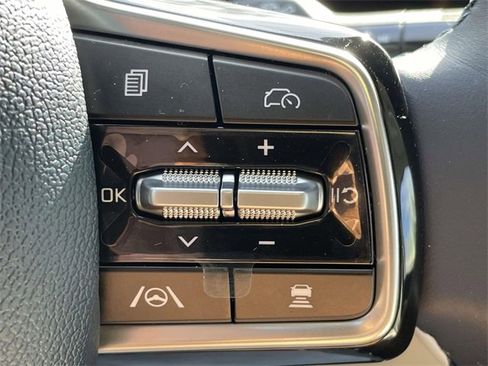 New 2026 Kia Carnival EX image 30