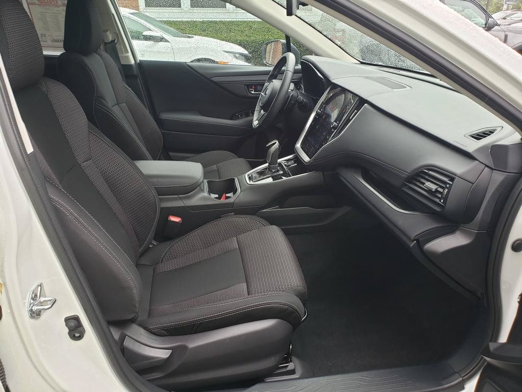Used 2025 Subaru Outback Premium AWD/4WD image 19