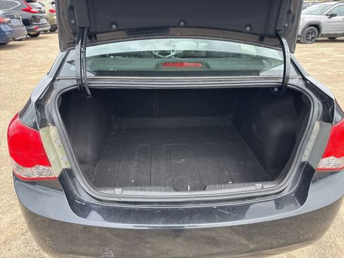 Used 2012 Chevrolet Cruze LS w/ Connectivity Package FWD image 3