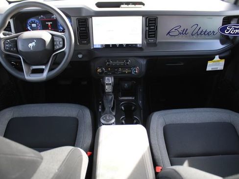 New 2025 Ford Bronco 4-Door image 11