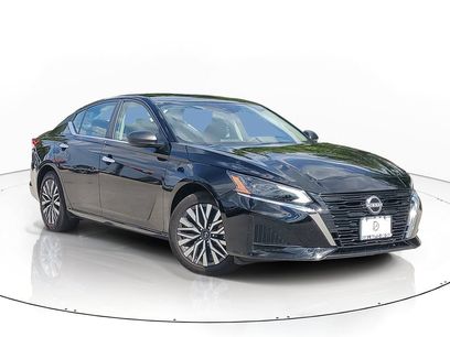 Used 2025 Nissan Altima 2.5 SV