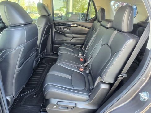 Certified 2025 Honda Pilot EX-L image 19