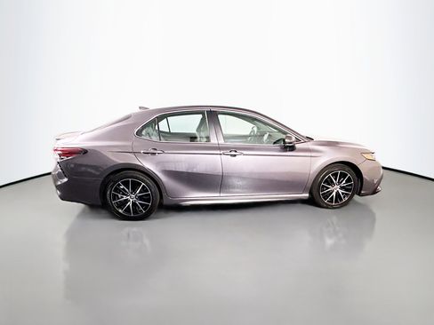Used 2023 Toyota Camry SE FWD image 11