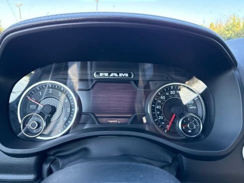 Used 2025 RAM 1500 Laramie AWD/4WD image 29