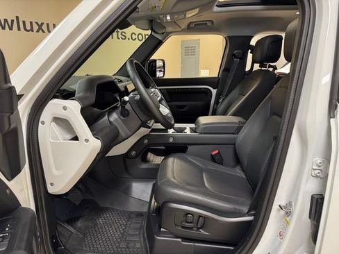Used 2025 Land Rover Defender 110 S AWD/4WD image 8