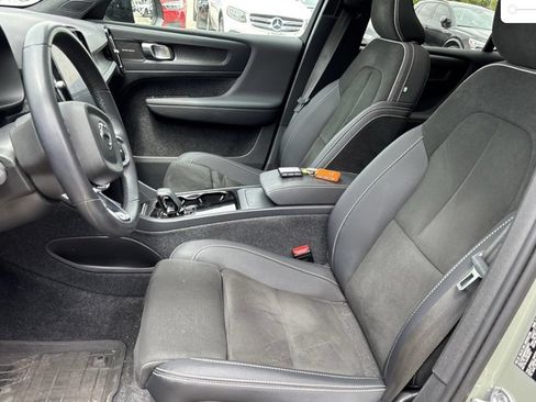 Used 2023 Volvo C40 P8 Recharge Ultimate w/ Protection Package Premier AWD/4WD image 5