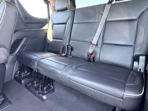 Used 2024 Chevrolet Tahoe Premier RWD image 12
