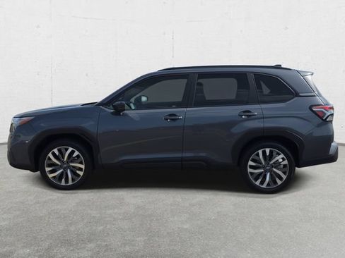 Used 2025 Subaru Forester Touring AWD/4WD image 8