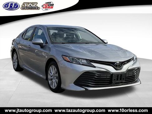Used 2019 Toyota Camry LE FWD image 1