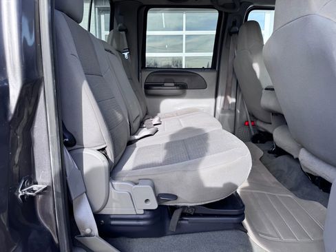 Used 2004 Ford F350 XLT image 11