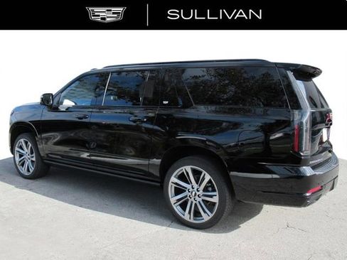 New 2026 Cadillac Escalade ESV Sport w/ Touring Package image 4