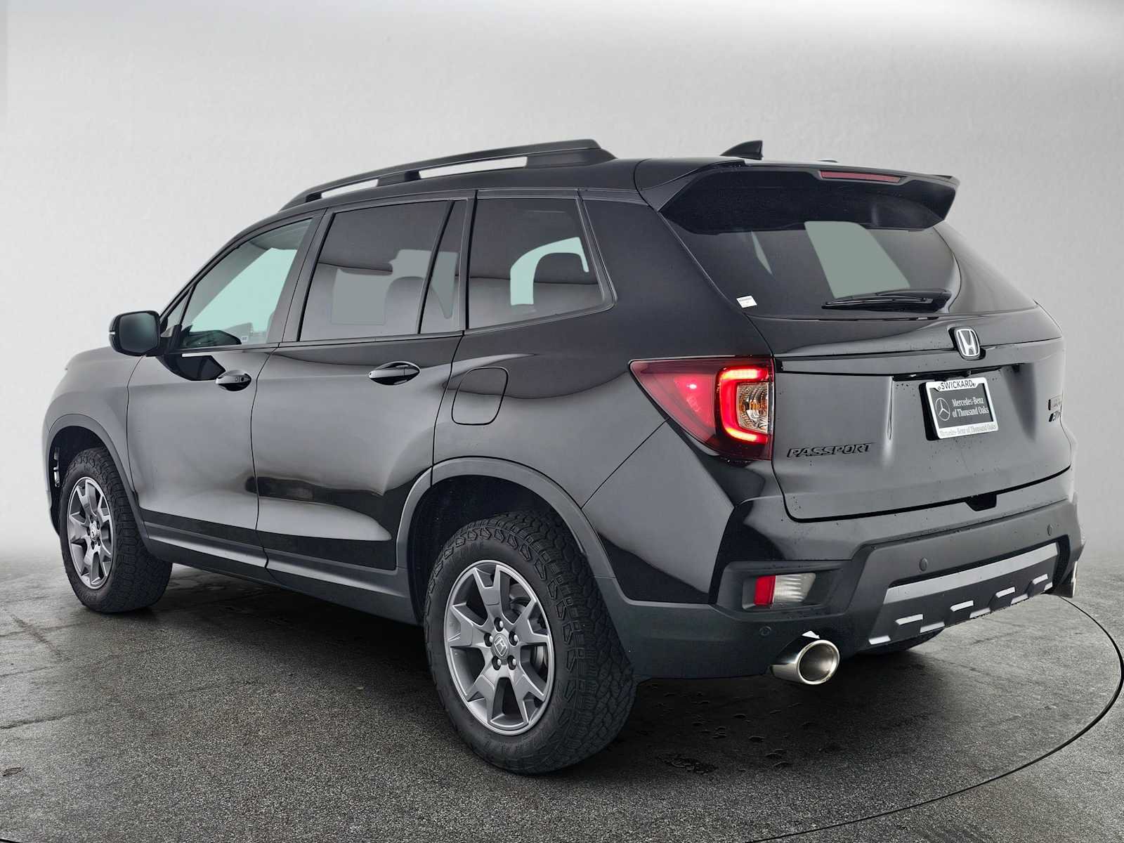 Used 2025 Honda Passport TrailSport image 5