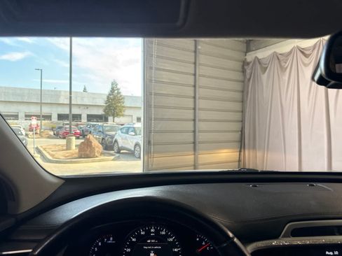 Used 2019 Kia Sorento SX FWD image 24